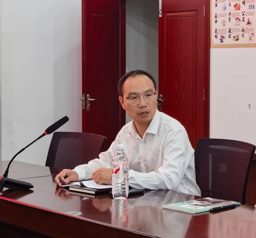 聚力启新程,笃行向未来 ——湘机中学初一年级组召开工作会议