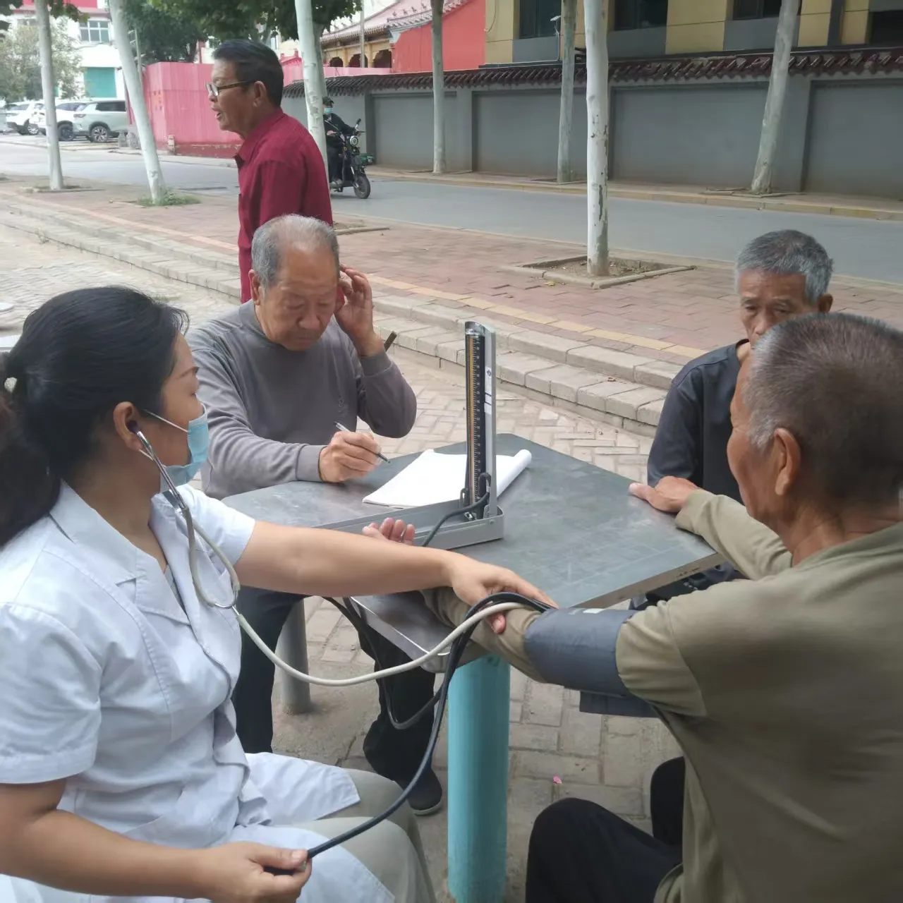 医者仁心守乡土 无私奉献暖乡邻——记邯山区马庄乡卫生院南河边卫生室村医孟宪红