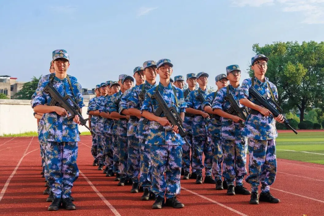 守正创新担使命,尊师重教启新程——湘潭凤凰中学开学典礼暨教师节大会