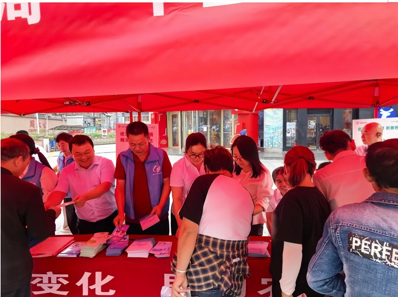 壮阔“十五五” 统计启新篇——湘潭县统计局开展第十七届“中国统计开放日”宣传活动
