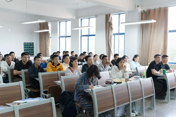 匠心守教育初心 深耕本土教研 护航学子逐梦公职之路
