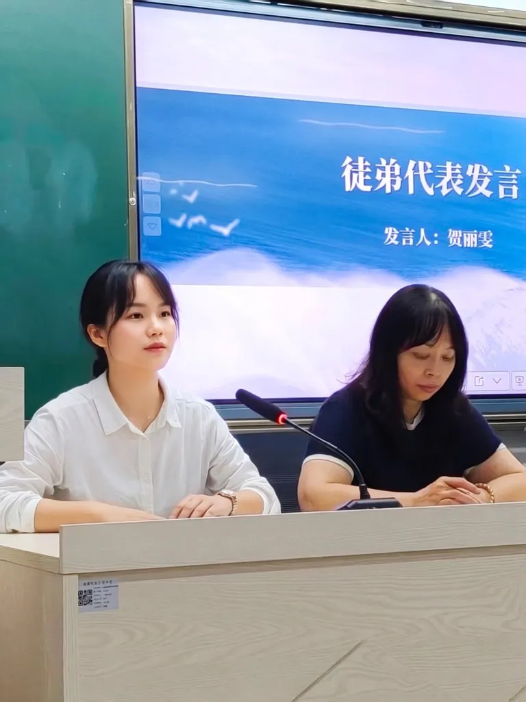 一蓝育青,共同成长——湘机中学举行2026-2027学年师徒结对仪式