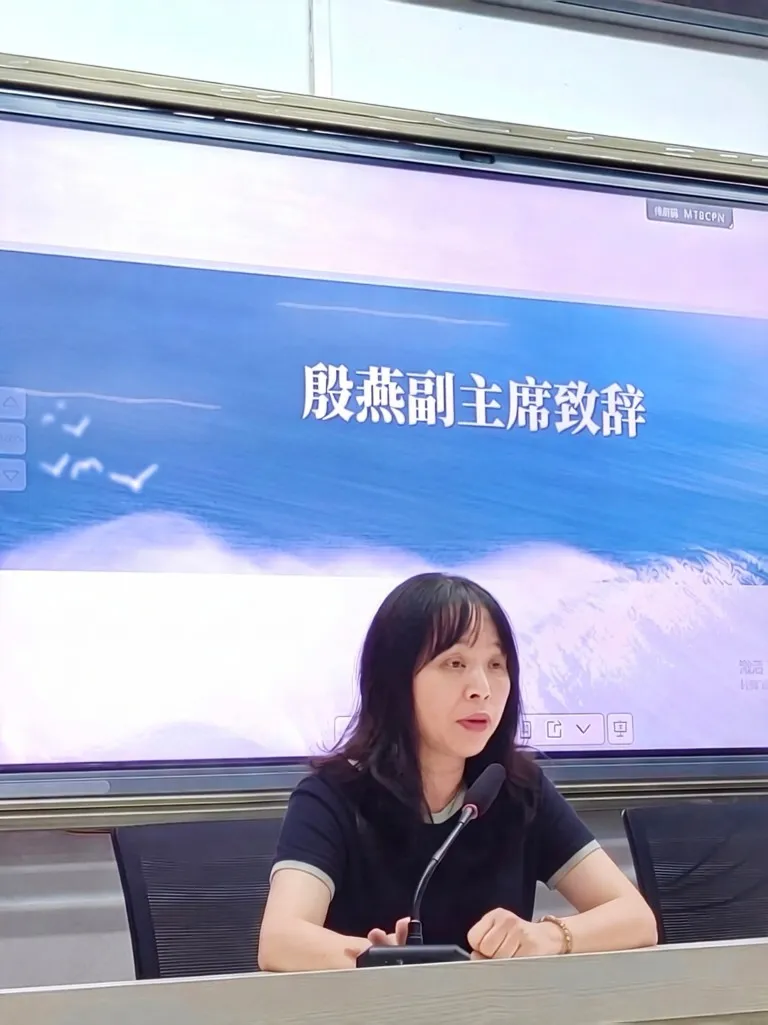 一蓝育青,共同成长——湘机中学举行2026-2027学年师徒结对仪式
