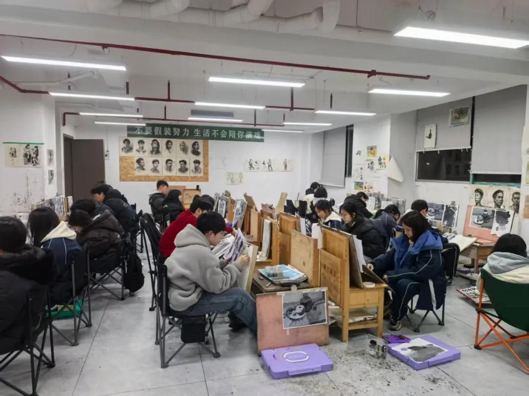 向党代会报告   党建领航铸魂 莼香育人兴校——湘潭市第二中学以高质量党建引领交出“学有优教”的时代答卷