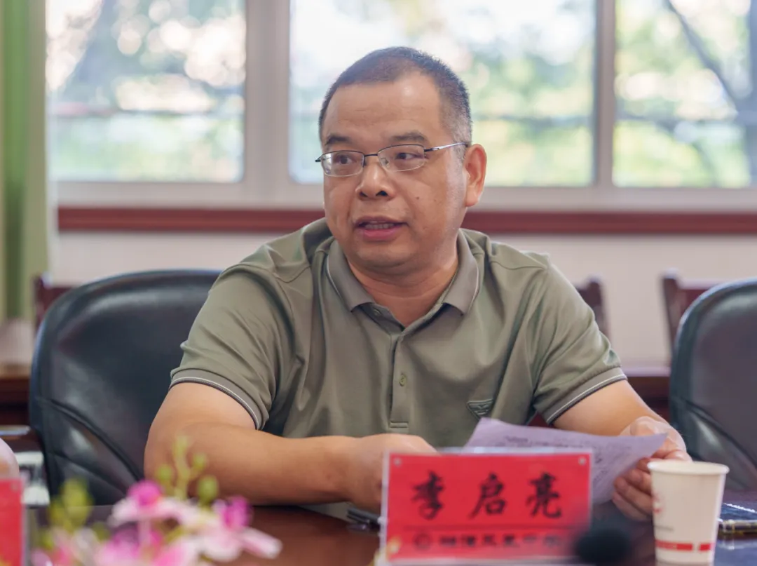 精准视导明方向 研思聚力促提升——县教研室莅临我校开展教学视导