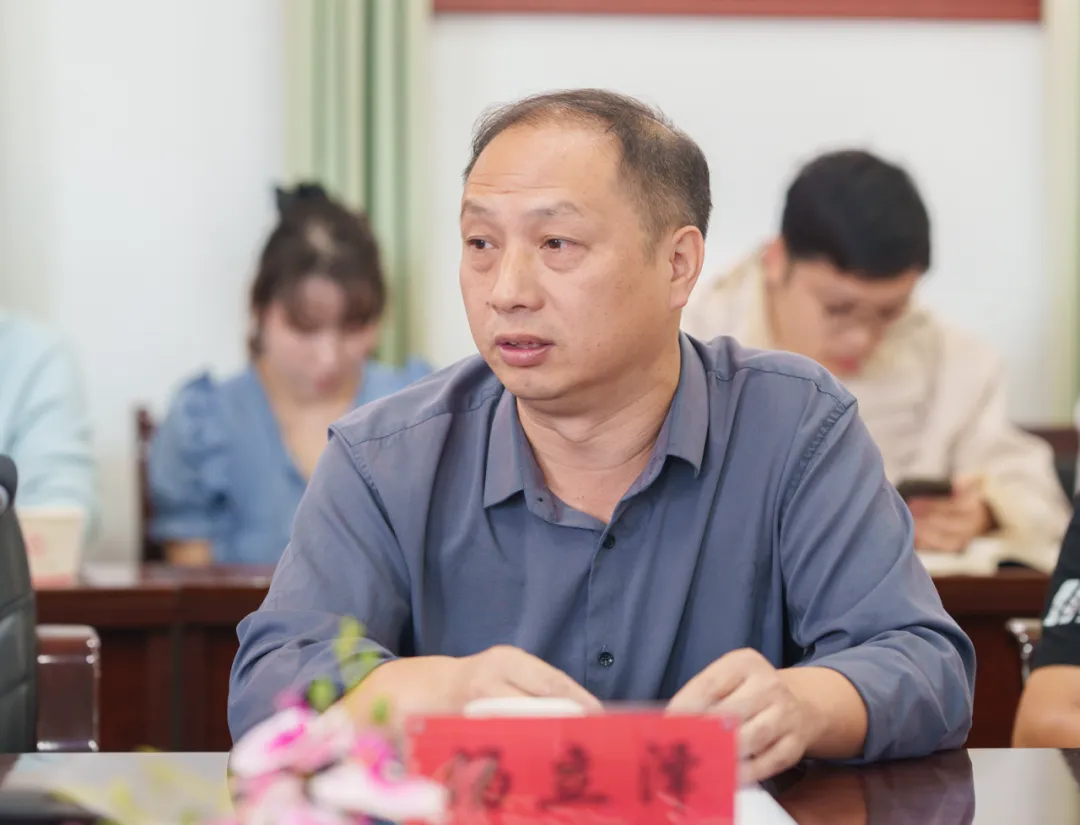 精准视导明方向 研思聚力促提升——县教研室莅临我校开展教学视导
