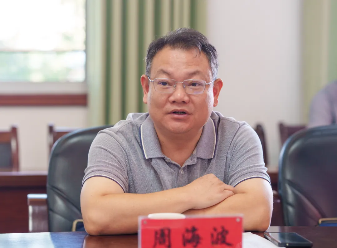 精准视导明方向 研思聚力促提升——县教研室莅临我校开展教学视导