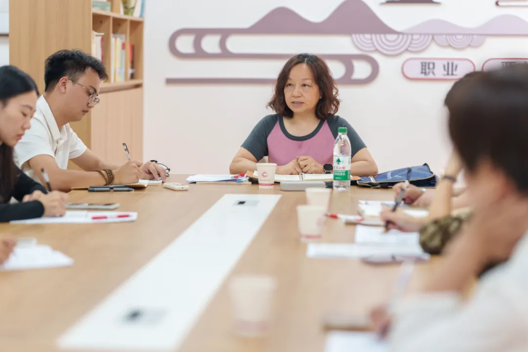 精准视导明方向 研思聚力促提升——县教研室莅临我校开展教学视导