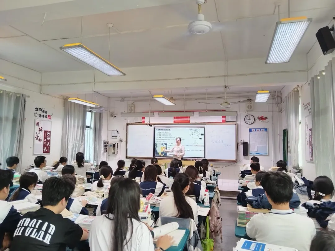 深耕备考课堂,问诊复习实效——我校开展推门听课暨高三课堂教学专项督导活动