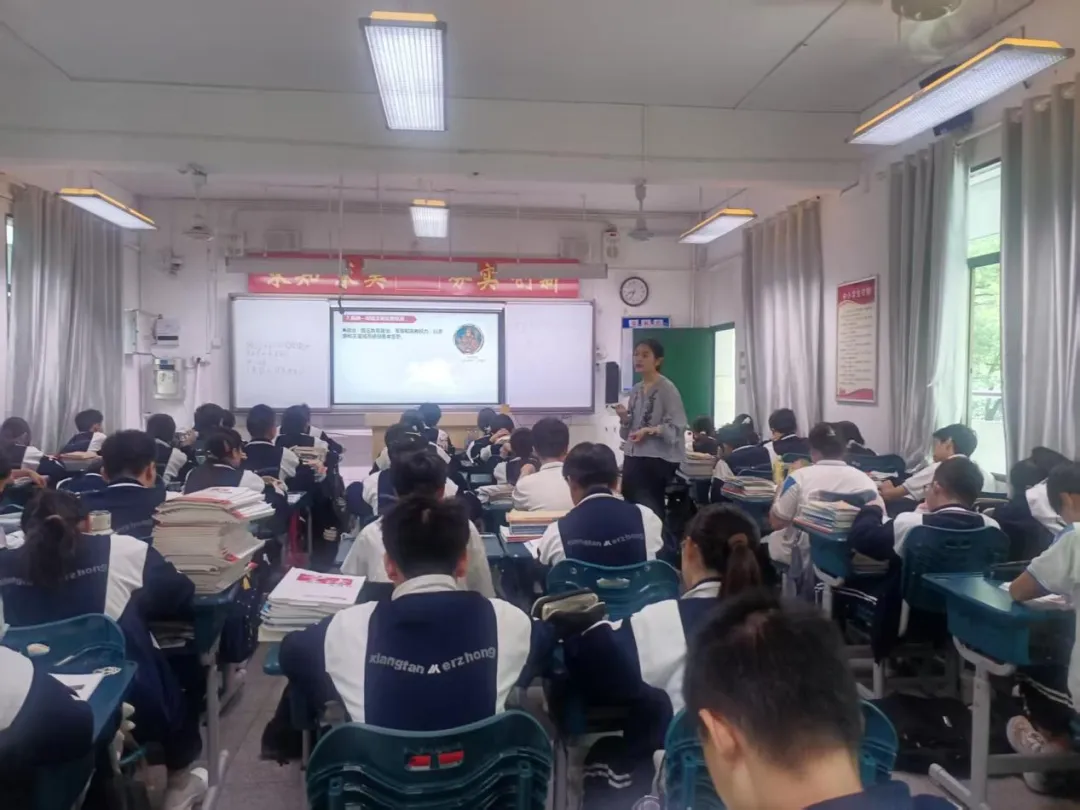 深耕备考课堂,问诊复习实效——我校开展推门听课暨高三课堂教学专项督导活动